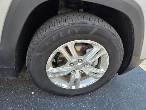 Used 2022 GMC Terrain SLE w/ Driver Convenience Package AWD/4WD image 42