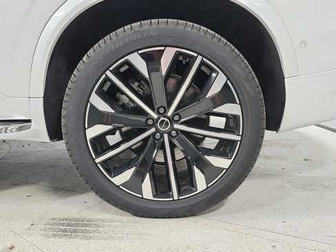 Used 2026 Volvo XC90 B6 Ultra w/ Protection Package AWD/4WD image 51
