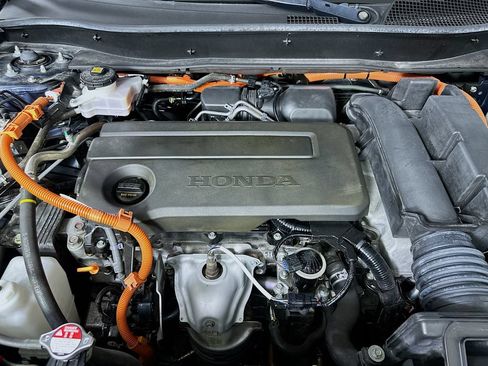 Used 2025 Honda CR-V Sport-L image 9