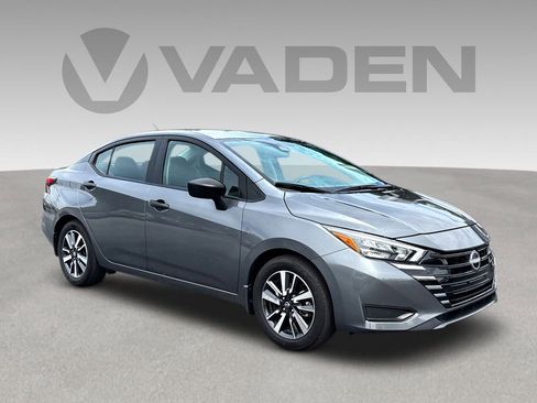 Used 2025 Nissan Versa S w/ S Plus Package FWD image 1