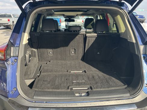 Used 2023 Nissan Rogue Platinum w/ Platinum Premium Package image 4