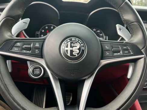 Used 2018 Alfa Romeo Stelvio Ti Sport image 19