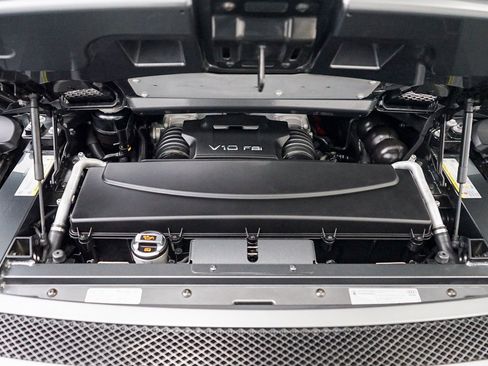 Used 2012 Audi R8 V10 image 38