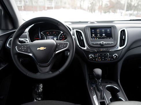 Used 2024 Chevrolet Equinox LT image 13