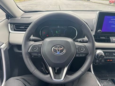 Used 2024 Toyota RAV4 XLE w/ Convenience Package image 16