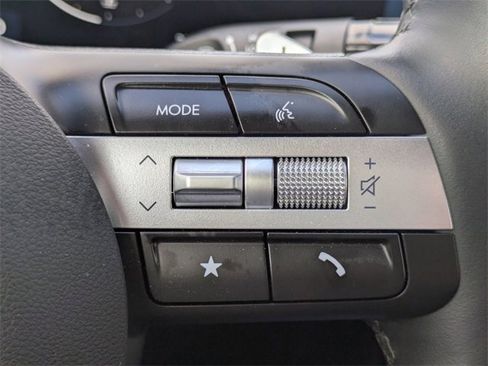 Certified 2025 Hyundai Santa Cruz Limited image 26