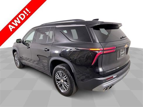 Used 2024 Chevrolet Traverse LT image 6