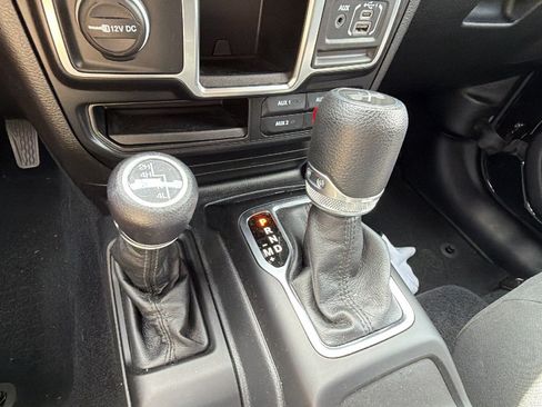 Used 2023 Jeep Wrangler Unlimited Sport AWD/4WD image 27