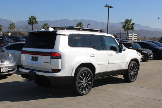 Used 2026 Lexus GX 550 w/ Accessory Package (31) AWD/4WD image 21