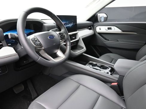 New 2026 Ford Explorer Active w/ Active Comfort Package image 18