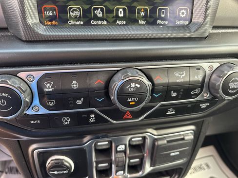 Used 2021 Jeep Wrangler Unlimited Sport AWD/4WD image 21