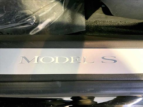 Used 2020 Tesla Model S Long Range Plus image 35