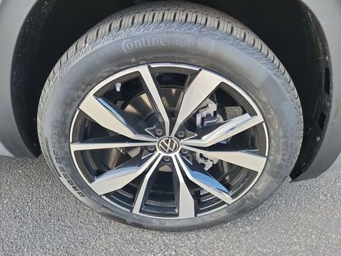 New 2026 Volkswagen Atlas Cross Sport SEL Premium R-Line AWD/4WD image 20