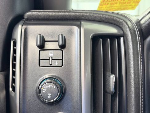 Used 2018 Chevrolet Silverado 1500 LTZ w/ Sport Package AWD/4WD image 38