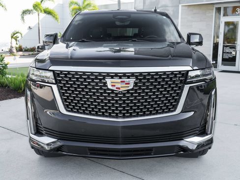 Used 2023 Cadillac Escalade ESV Premium Luxury RWD image 5