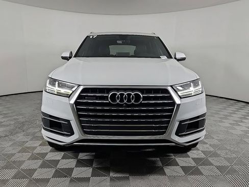 Used 2017 Audi Q7 3.0T Premium Plus w/ Premium Plus Package image 2