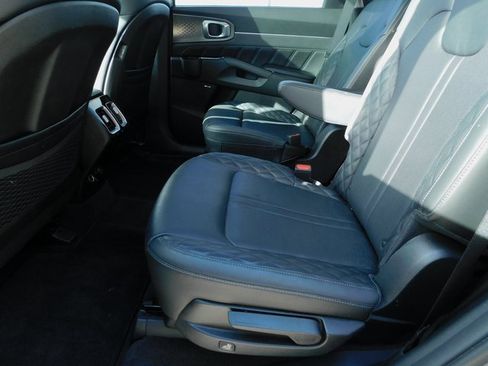 Used 2022 Kia Sorento SX image 22