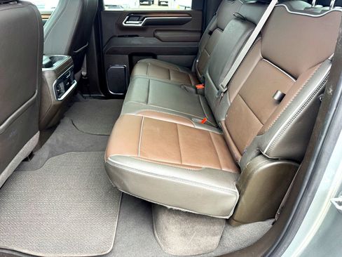 Used 2024 GMC Sierra 2500 Denali w/ Denali Reserve Package image 21