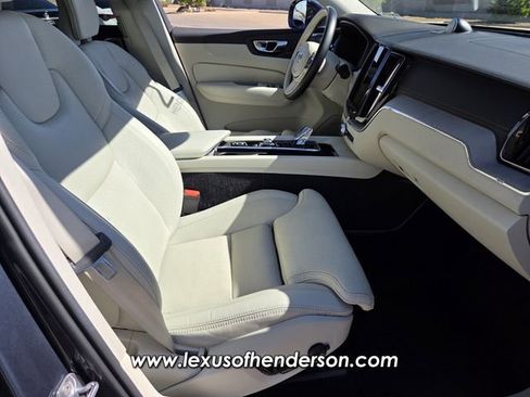 Used 2021 Volvo XC60 T8 Inscription w/ Protection Package Premier image 17