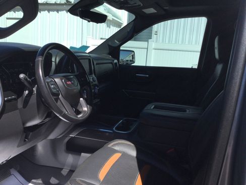 Used 2019 GMC Sierra 1500 AT4 w/ Off Road Performance Package AWD/4WD image 9
