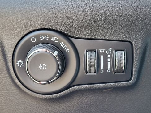 New 2026 Jeep Compass Latitude AWD/4WD image 15
