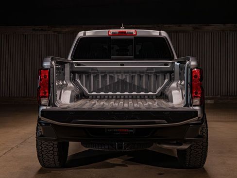 Used 2024 Chevrolet Colorado Trail Boss image 8