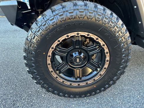 Used 2022 Jeep Wrangler Unlimited Sport image 9