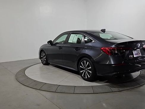 Used 2023 Honda Civic EX image 3