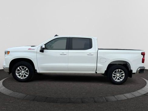 Used 2024 Chevrolet Silverado 1500 LT w/ Z71 Off-Road Package AWD/4WD image 2