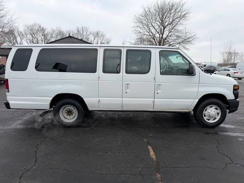 Used 2009 Ford E-350 and Econoline 350 Extended Wagon Super Duty image 5
