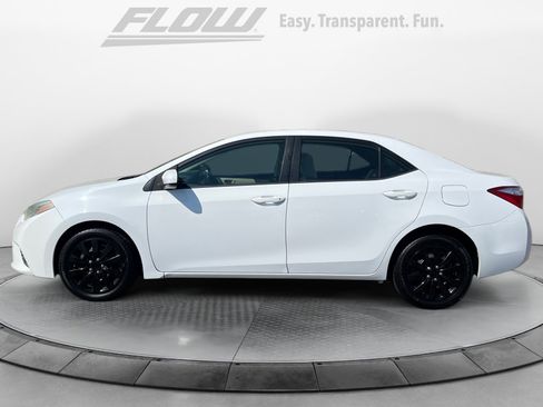 Used 2015 Toyota Corolla LE FWD image 4