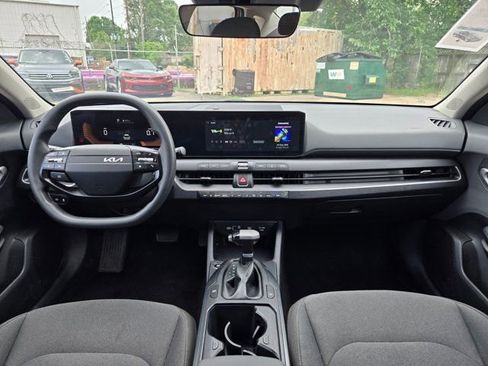Used 2025 Kia K4 LXS image 24