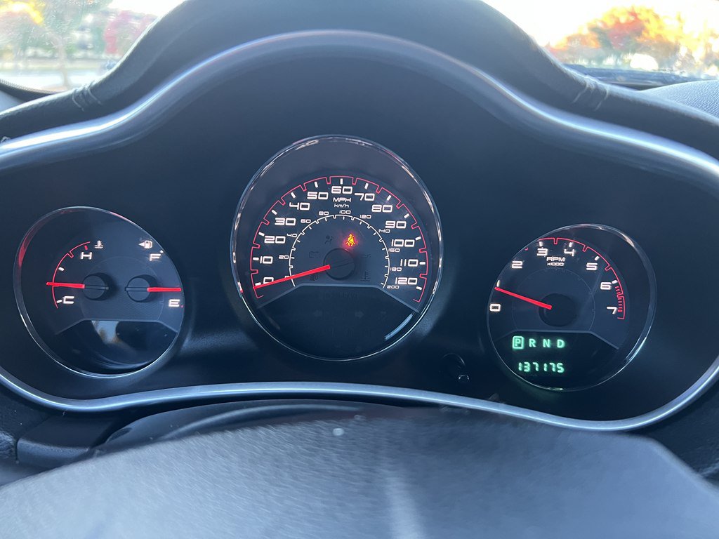 Used 2013 Dodge Avenger SE FWD image 18