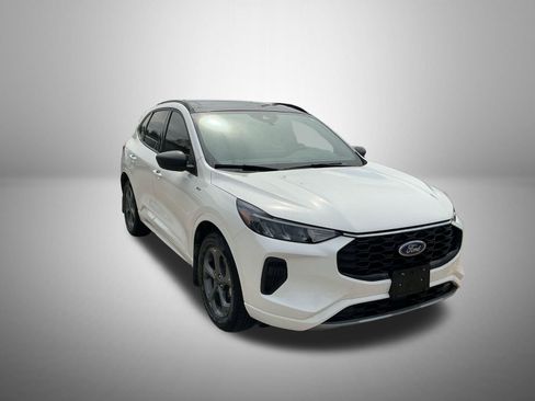 Used 2023 Ford Escape ST-Line w/ Tech Pack #1 image 2