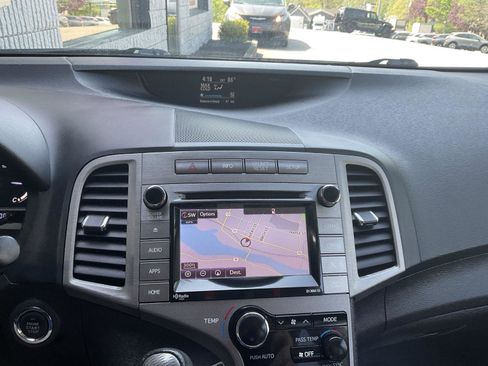Used 2015 Toyota Venza XLE AWD/4WD image 16