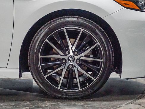 Certified 2023 Toyota Camry SE image 6