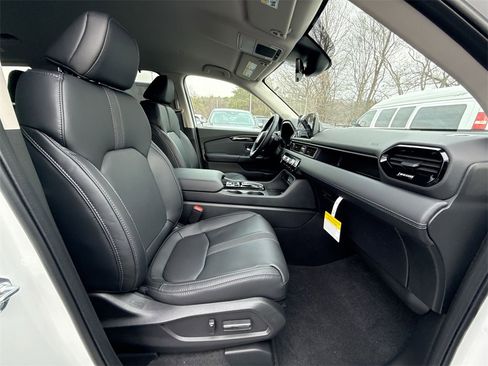 New 2025 Honda Pilot EX-L image 25