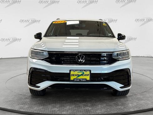 Used 2024 Volkswagen Tiguan SE R-Line AWD/4WD image 7