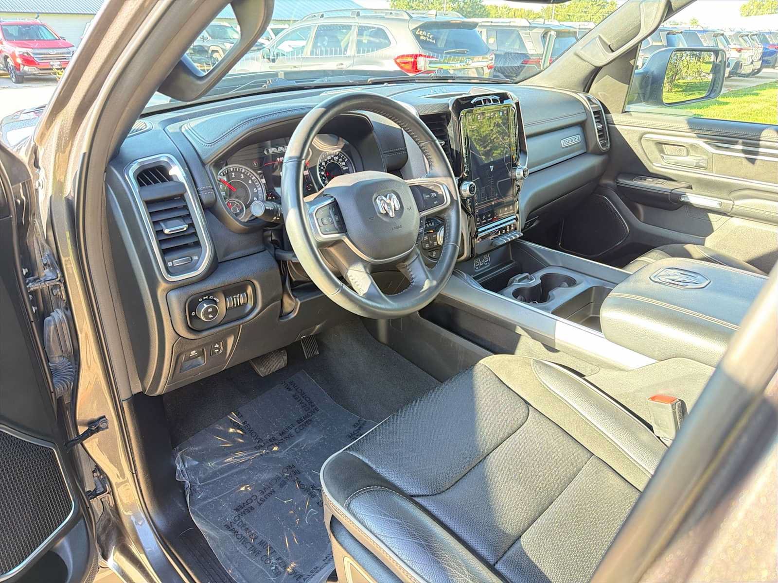 Used 2024 RAM 1500 Laramie AWD/4WD image 2