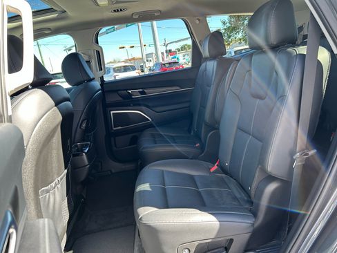 Used 2022 Kia Telluride EX w/ EX Premium Package image 27