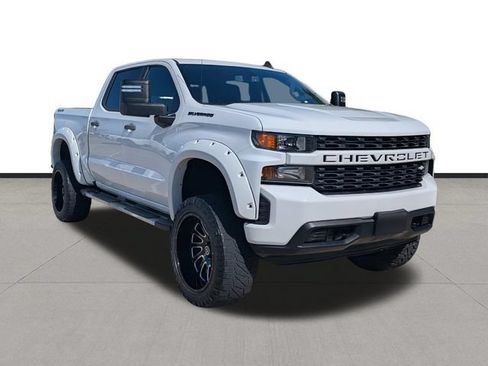 Used 2020 Chevrolet Silverado 1500 Custom w/ Custom Max Trailering Package AWD/4WD image 3