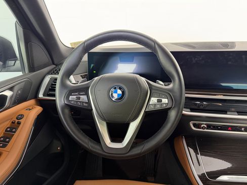 Used 2024 BMW X5 xDrive50e w/ Parking Assistance Package image 30