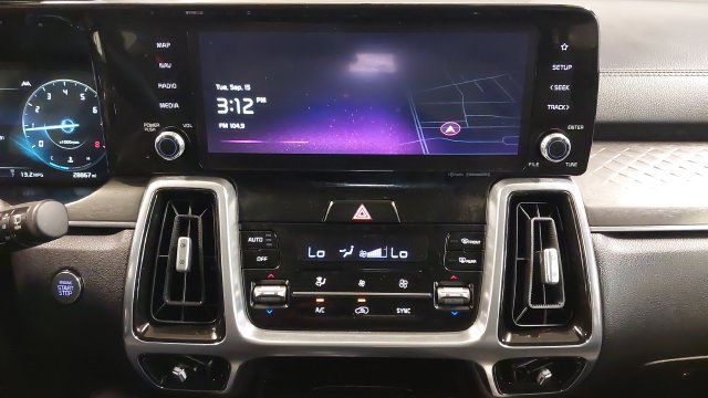 Used 2023 Kia Sorento SX AWD/4WD image 23