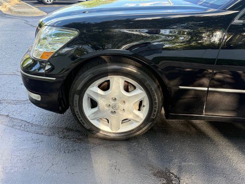 Used 2004 Lexus LS 430 RWD image 26