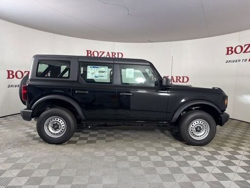 New 2025 Ford Bronco 4-Door image 8