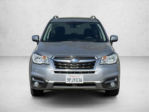 Used 2017 Subaru Forester 2.5i Premium w/ All-Weather Package AWD/4WD image 2