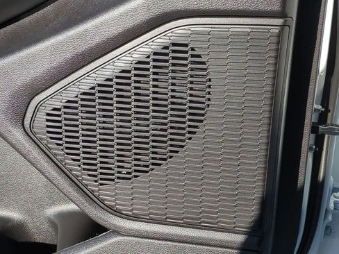 New 2025 Jeep Grand Cherokee Altitude image 31