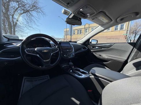 Used 2022 Chevrolet Malibu RS image 19
