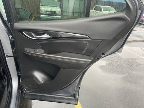 Used 2021 Buick Envision Preferred image 17