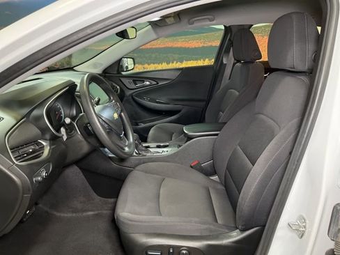 Used 2024 Chevrolet Malibu LT image 19